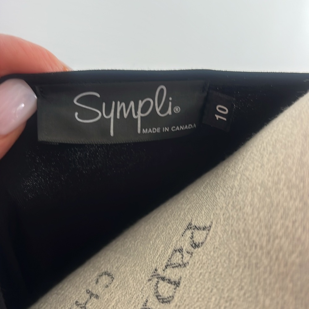 NWOT Sympli black asymmetrical three-quarter sleeve relaxed fit top size 10 - Picture 5 of 5